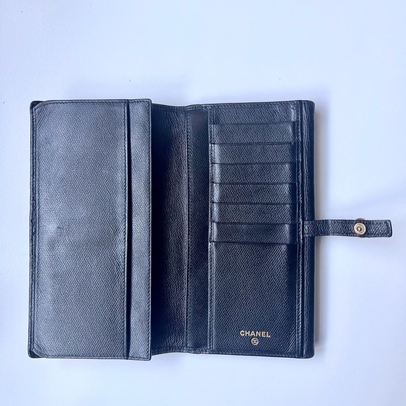 🔥CHANEL Leather Wallet - Picture 3 of 16